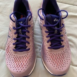 ASICS GEL CUMULUS 21 - Women’s Size 10